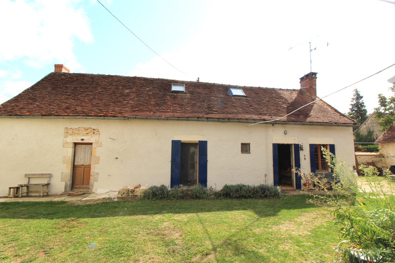 French property for sale in Béthines, Vienne - €130,000 - photo 0