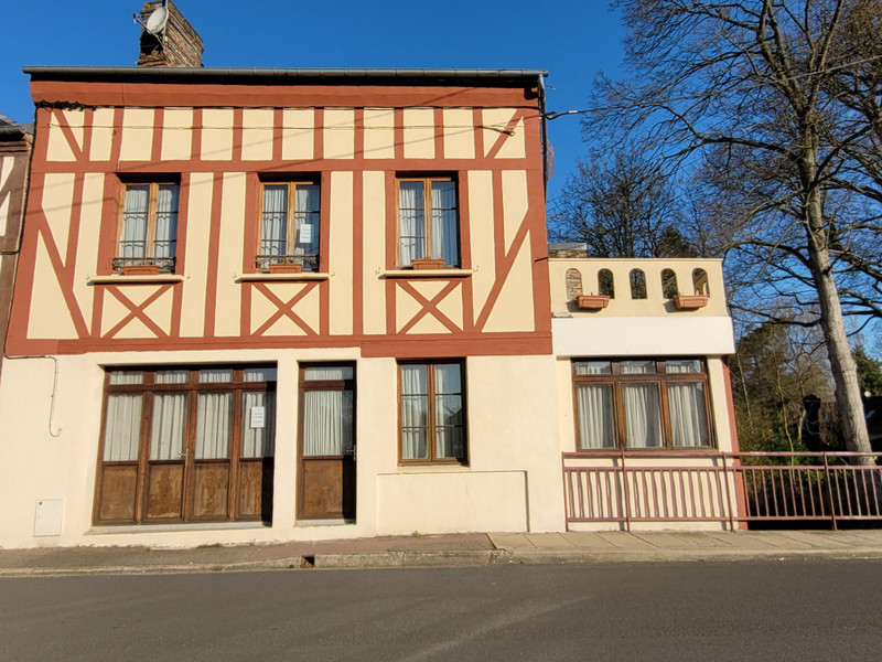 Maison à vendre à Vimoutiers, Orne - 136 300 € - photo 1