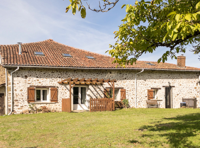 French property for sale in Videix, Haute-Vienne - €183,600 - photo 6