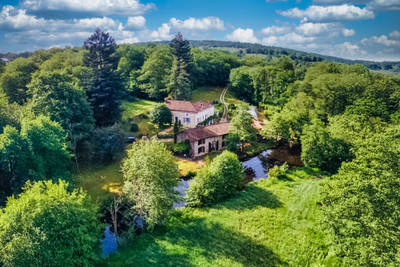 Maison à vendre à Savignac-de-Nontron, Dordogne, Aquitaine, avec Leggett Immobilier
