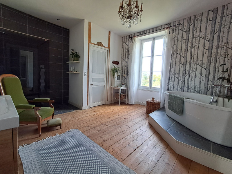 French property for sale in Bresdon, Charente-Maritime - €385,000 - photo 10