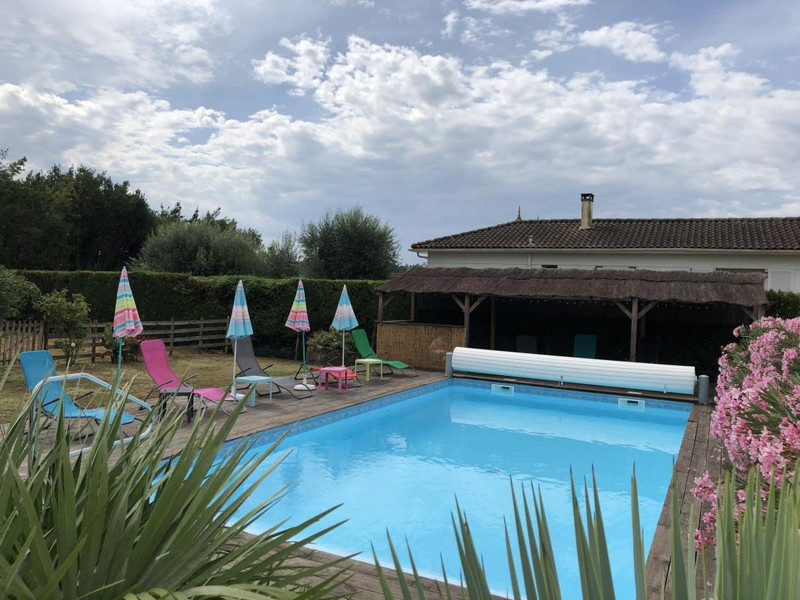 Restaurant La Forge Saint Dizant Du Gua