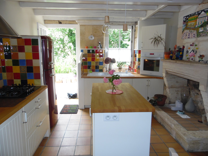 French property for sale in Asques, Gironde - €297,000 - photo 5