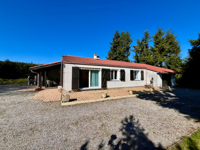 Propriété à vendre à Saint-Hilaire-Cusson-la-Valmitte, Loire - 159 000 €