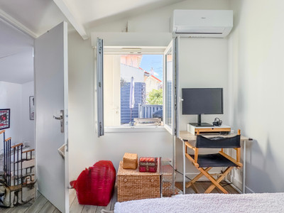 French property for sale in Asnières-sur-Seine, Hauts-de-Seine - €315,000 - photo 12