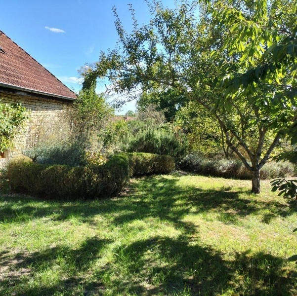 French property for sale in Laignes, Côte-d'Or - €179,000 - photo 2