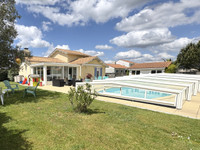 Maison à vendre à Coëx, Vendée - 369.655 € - photo 8