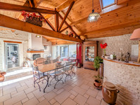 Maison à vendre à Mérignac, Charente - 477.000 € - photo 2