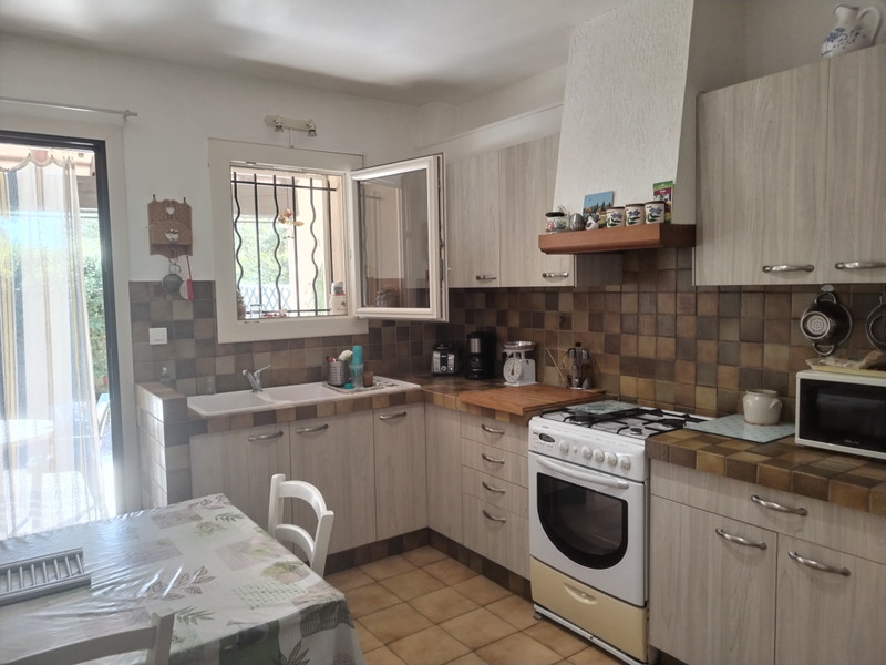 French property for sale in La Garde, Var - €425,500 - photo 8