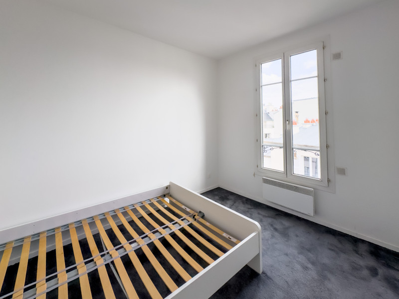 French property for sale in Paris 18e Arrondissement, Paris - €320,000 - photo 2