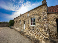 Maison à vendre à Canville-la-Rocque, Manche - 262.150 € - photo 2