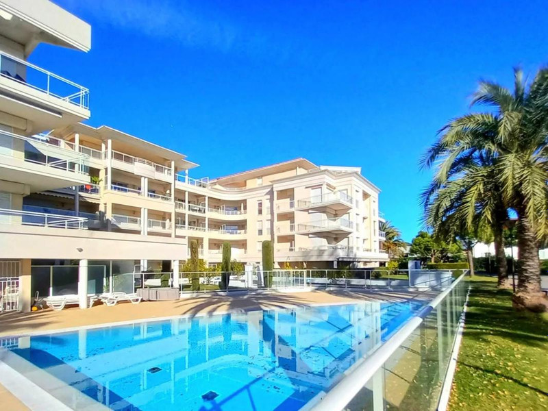 Vente Appartement 51m² 2 Pièces à Cannes la Bocca (06150) - Leggett Immobilier