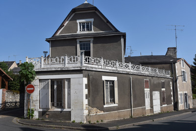 Maison à vendre à La Trimouille, Vienne, Poitou-Charentes, avec Leggett Immobilier