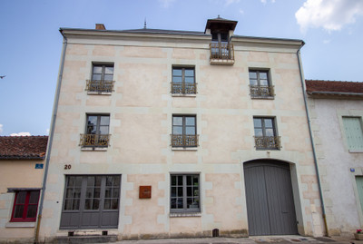building for sale in Indre-et-Loire