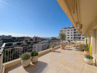 Propriété à vendre à Nice, Alpes-Maritimes - 790 000 € - photo n°1