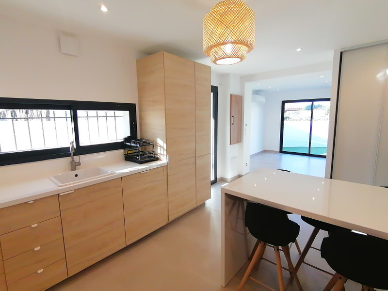 French property for sale in Aubagne, Bouches-du-Rhône - €469,000 - photo 1