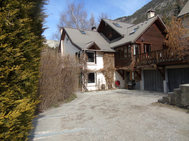 Maison à vendre à Briançon, Hautes-Alpes - 714 000 € - photo 1