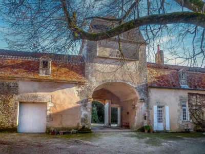 Beautiful XVII century Chartreuse. Fabulous features, gite, swimming pool, gardens and enclosed courtyard.