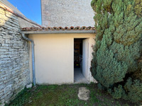 Propriété à vendre à Ruffec, Charente - 44 000 € - photo n°9