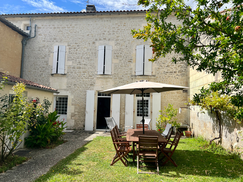 French property for sale in Vibrac, Charente - €286,000 - photo 2