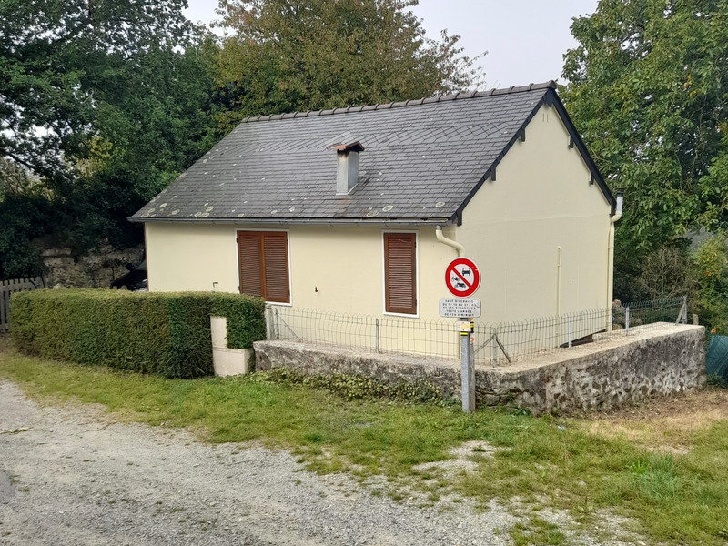 Maison à vendre à Averton, Mayenne - 28 000 € - photo 1