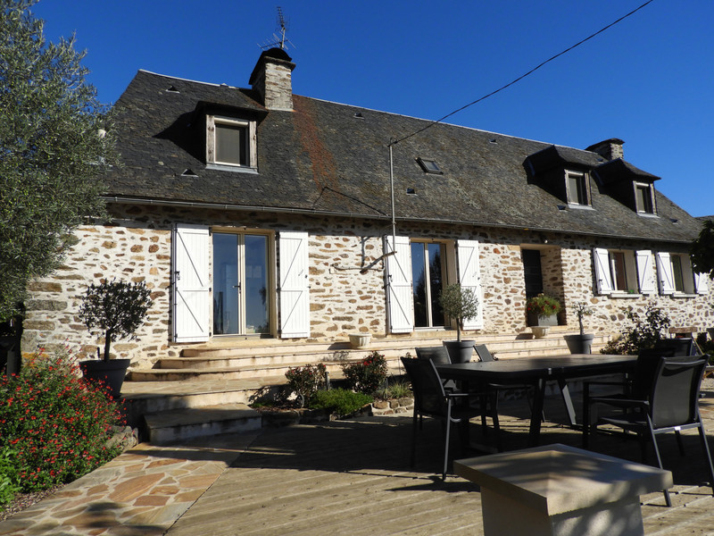 French property for sale in Vigeois, Corrèze - €399,990 - photo 3