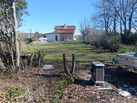 Maison à vendre à Availles-Limouzine, Vienne - 84.000 € - photo 2