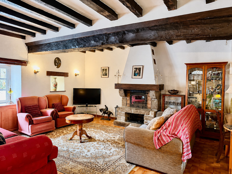 French property for sale in Lassay-les-Châteaux, Mayenne - €468,100 - photo 2