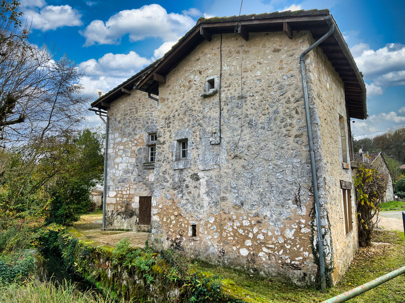 French property for sale in BRANTOME, Dordogne - €183,600 - photo 2