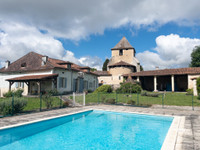 Propriété à vendre à Pillac, Charente - 339 000 € - photo n°1