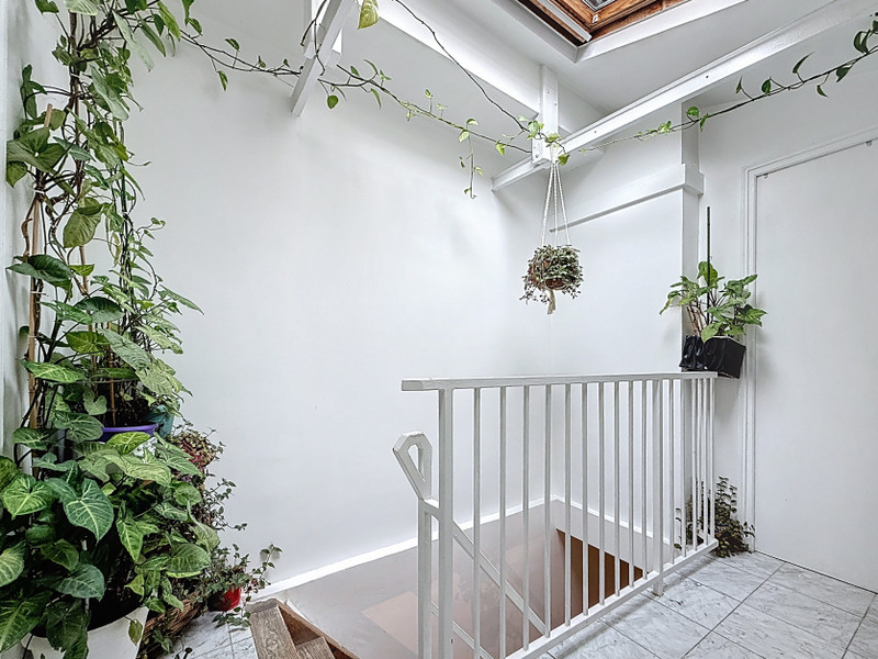 French property for sale in Paris 10e Arrondissement, Paris - €950,000 - photo 1