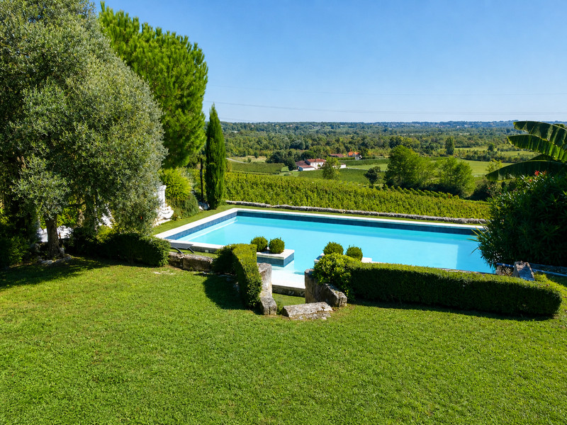 French property for sale in Bourg, Gironde - €799,000 - photo 3