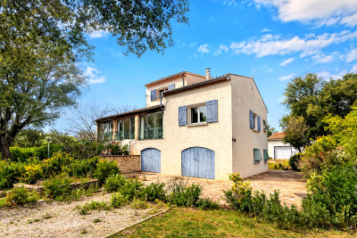 Maison à vendre à Saint-Pantaléon-les-Vignes, Drôme, Rhône-Alpes, avec Leggett Immobilier