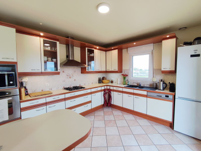 French property for sale in Vierville-sur-Mer, Calvados - €575,000 - photo 5