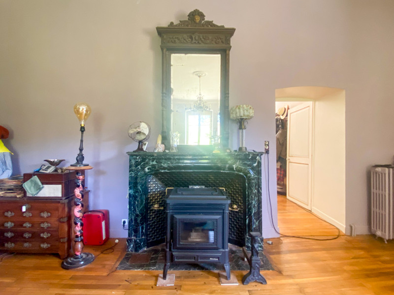 French property for sale in Uzerche, Corrèze - €649,990 - photo 4