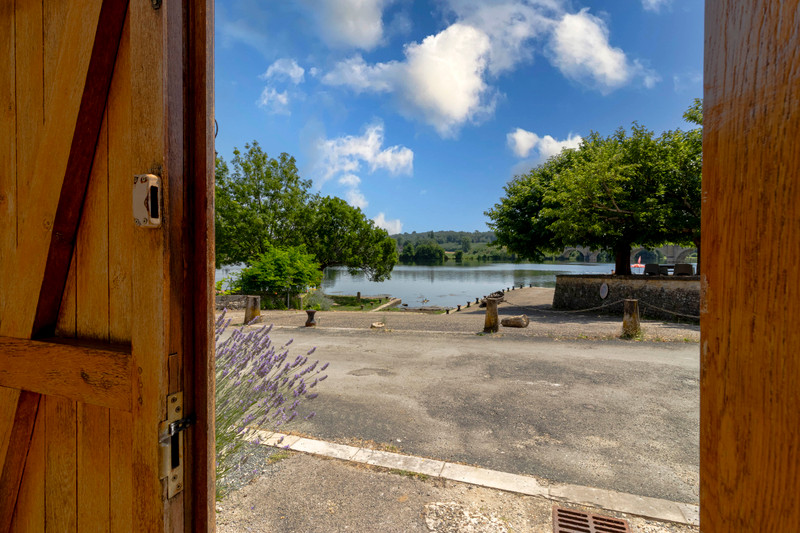 French property for sale in Mauzac-et-Grand-Castang, Dordogne - €343,440 - photo 0
