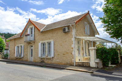 French property for sale in Duravel, Lot - €365,000 - photo 8