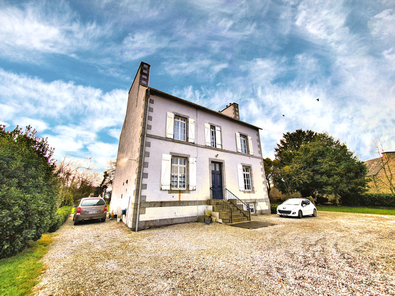 Maison à Vendre En Bretagne - Côtes-d'Armor Plouguernével Spacieux Et ...