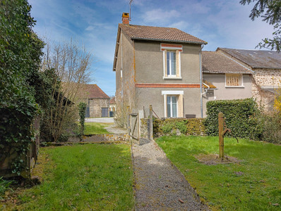 Maison à vendre à Saint-Georges-les-Landes, Haute-Vienne, Limousin, avec Leggett Immobilier