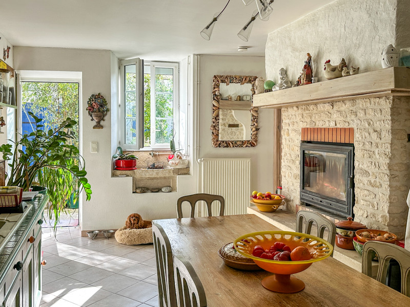 French property for sale in Matha, Charente-Maritime - €276,120 - photo 2