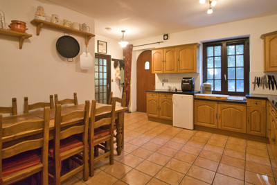 French property for sale in Le Lude, Sarthe - €270,000 - photo 1