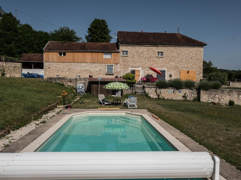 French property for sale in Ravières, Yonne - €297,000 - photo 0