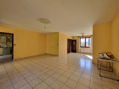 French property for sale in Vouzan, Charente - €128,000 - photo 4