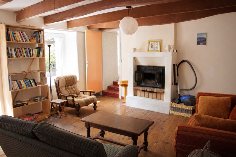French property for sale in Plélauff, Côtes-d'Armor - €77,000 - photo 6