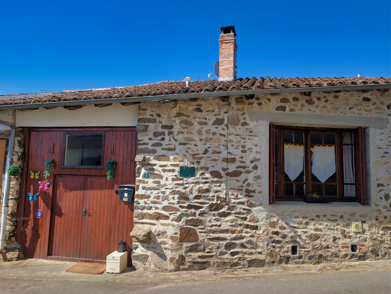 French property for sale in Peyrat-de-Bellac, Haute-Vienne - €69,995 - photo 0