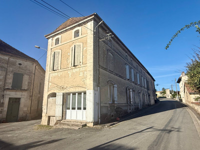 house for sale in Charente