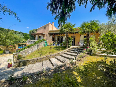French property for sale in Vaison-la-Romaine, Vaucluse - €650,000 - photo 2