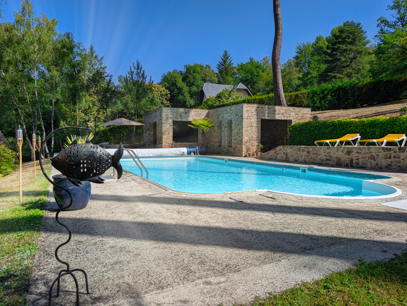 French property for sale in Ambazac, Haute-Vienne - €530,000 - photo 1