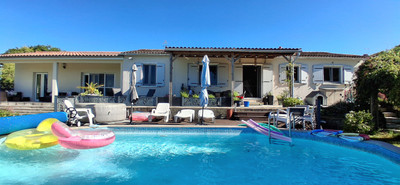 Maison à vendre à Beugnon-Thireuil, Deux-Sèvres, Poitou-Charentes, avec Leggett Immobilier