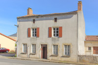 Maison à vendre à Assais-les-Jumeaux, Deux-Sèvres - 61.600 € - photo 1